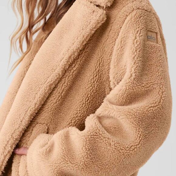 ALO YOGA Oversized Sherpa Trench in Camel sz Medium Teddy Coat Kendall Jenner - Picture 8 of 14